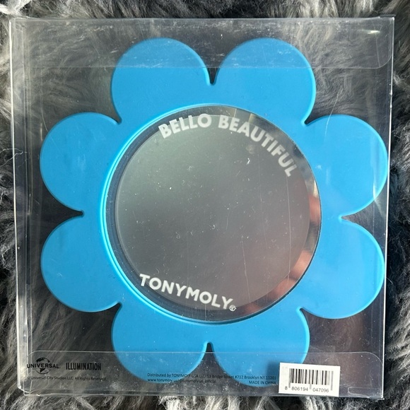 TONYMOLY X MINIONS Bello Beautiful Mirror - Picture 3 of 6